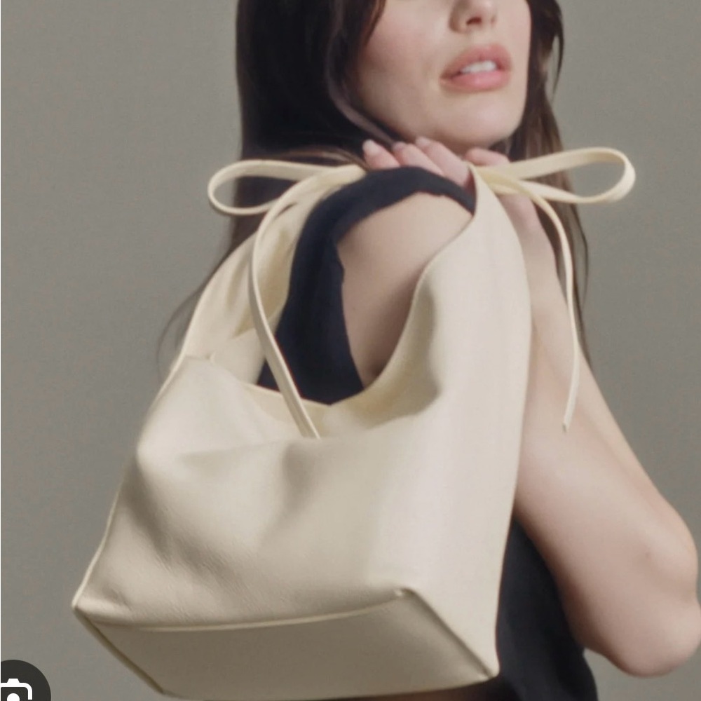 NWT Reformation Vittoria Tote